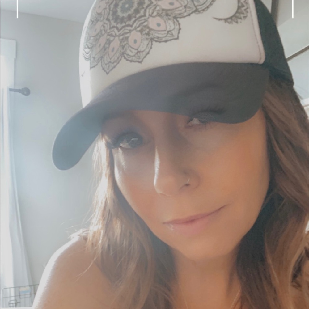 Meet your Posher, Shannon